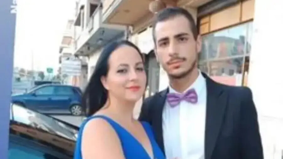 Tragedia nel Reggino, auto finisce contro un pilastro: morti 2 giovani images Tragedia nel Reggino, auto finisce contro un pilastro: morti 2 giovani