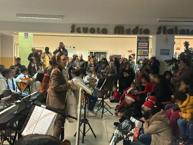 images All'IC Gatti Manzoni Augruso di Lamezia Open Day col sindaco Mascaro