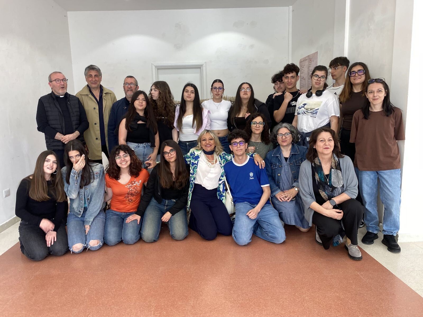 images Il Liceo artistico del “L. Siciliani-G. De Nobili” inaugura  “L’armonia del creato: Francesco e la bellezza che salva …” 