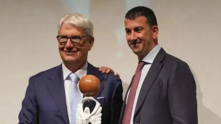 Floriano Noto riceve il Premio Maestrelli: riconoscimento prestigioso per il presidente del Catanzaro images Floriano Noto riceve il Premio Maestrelli: riconoscimento prestigioso per il presidente del Catanzaro