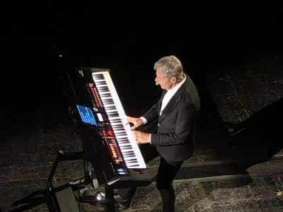 Catanzaro, Claudio Baglioni al Politeama: un trionfo che non ha età 