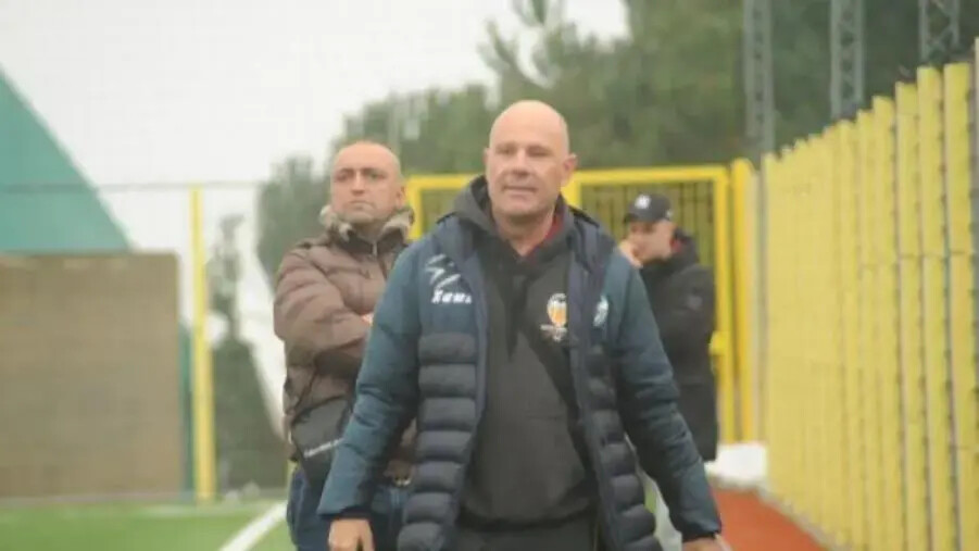 La football players di mister Sonny Barbuto col Frosinone in un'amichevole di lusso images La football players di mister Sonny Barbuto col Frosinone in un'amichevole di lusso