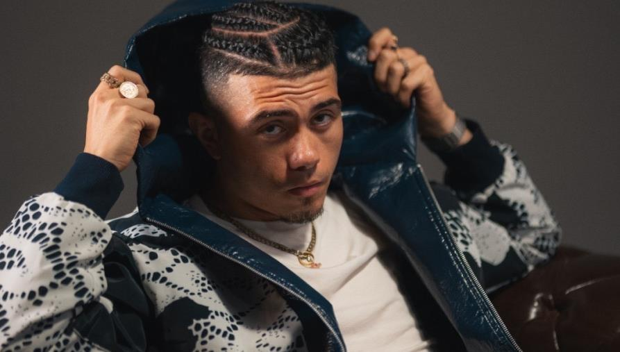 Il rapper Calabritish SKT conquista l’Arena di Verona: sul palco per Future Hits con
RTL images Il rapper Calabritish SKT conquista l’Arena di Verona: sul palco per Future Hits con
RTL