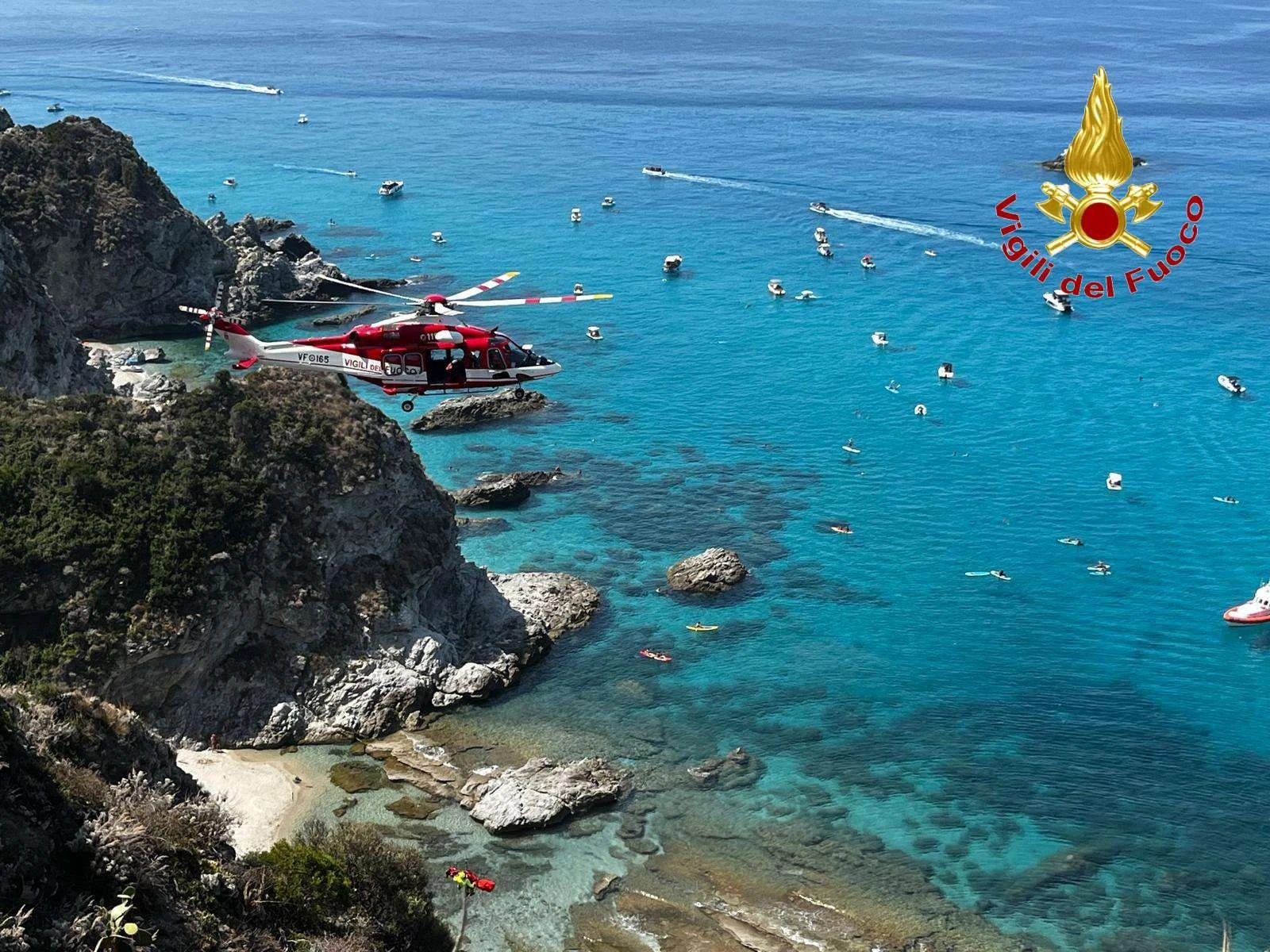 Capo Vaticano, 42enne precipita dal promontorio: salvato dai Vigili del Fuoco