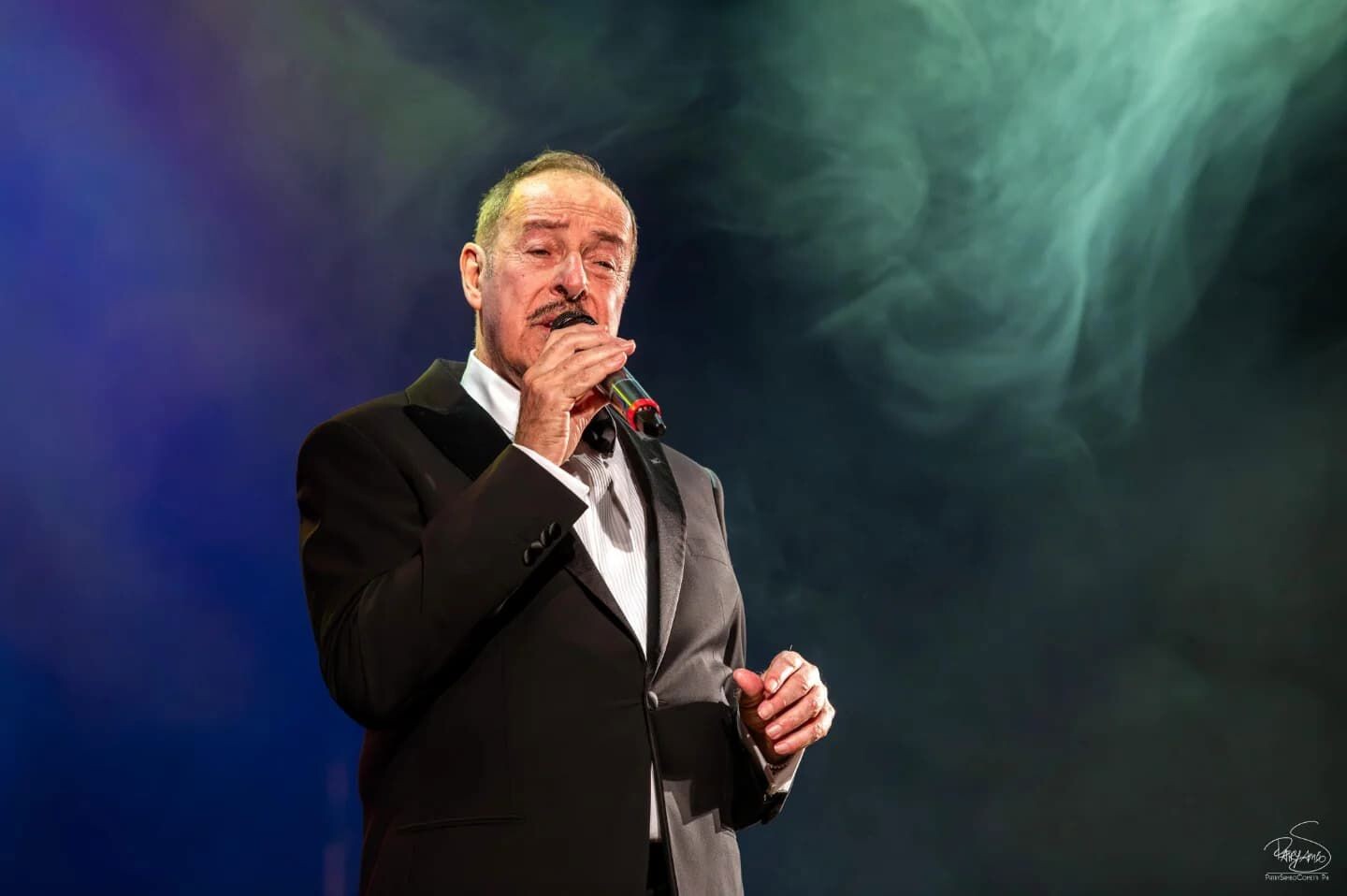 AMA Calabria, Massimo Lopez arriva a Vibo Valentia: il 24 ottobre al Teatro Comunale con la Jazz Company images AMA Calabria, Massimo Lopez arriva a Vibo Valentia: il 24 ottobre al Teatro Comunale con la Jazz Company