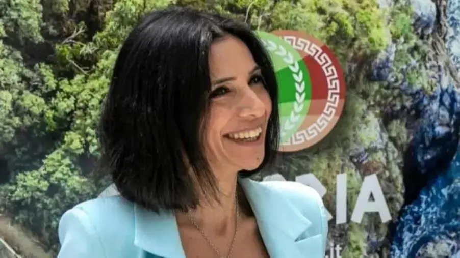 L'hairstylist di Bova marina Salvatore Clemensi protagonista su La7, Princi: "La Calabria continua a brillare" images L'hairstylist di Bova marina Salvatore Clemensi protagonista su La7, Princi: "La Calabria continua a brillare"