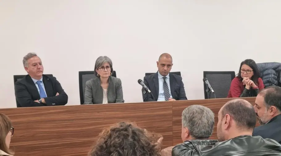 Strumenti urbanistici: l’assessore Caracciolo incontra amministratori e dirigenti comunali images  Strumenti urbanistici: l’assessore Caracciolo incontra amministratori e dirigenti comunali