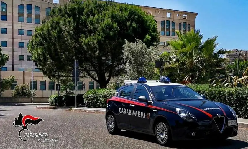 images Donna picchiata e sequestrata dal marito e dalla cognata nel Reggino: arrestati