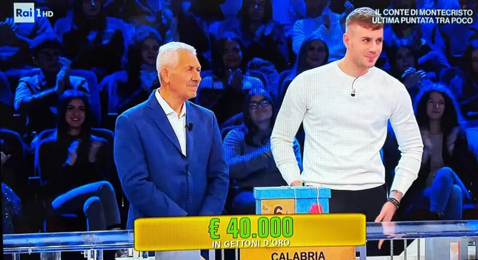 Da Lamezia ad Affari Tuoi, Giovanni stasera accetta e porta a casa 40 mila euro images Da Lamezia ad Affari Tuoi, Giovanni stasera accetta e porta a casa 40 mila euro