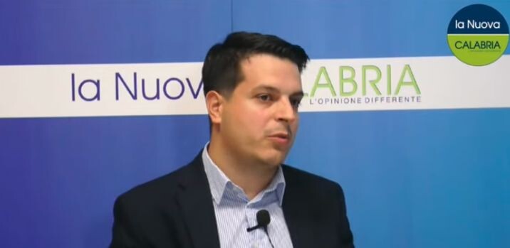 images Caro gasolio in Calabria, Sirianni: "NCC e turismo in crisi, costi insostenibili per la stagione turistica" 