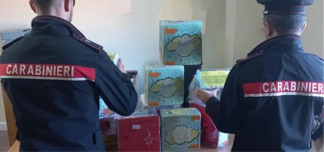 images Tra Davoli e Chiaravalle sequestrati 50 kg di "botti illegali"