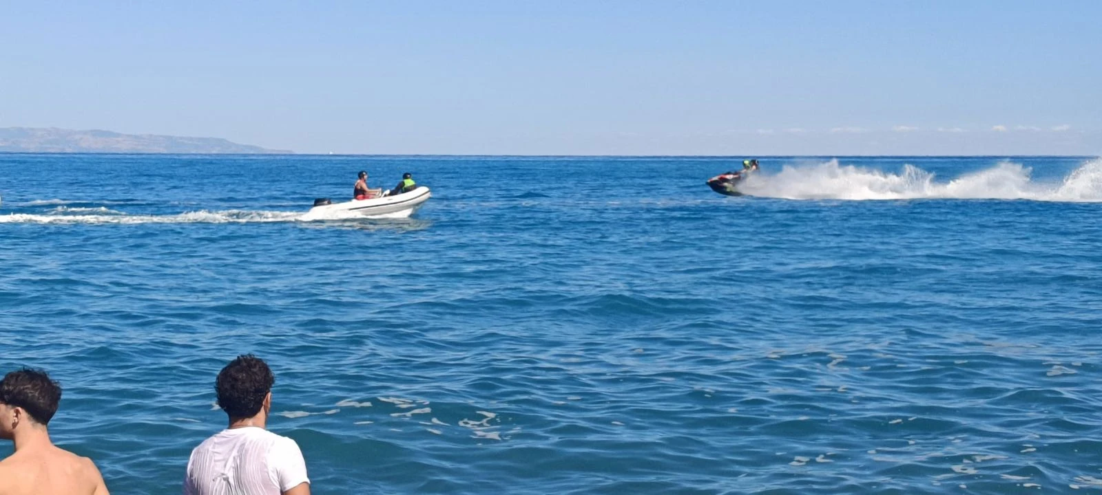 A Corigliano-Rossano il mare sale in cattedra: battesimo dell'acqua per gli studenti degli istituti superiori locali 