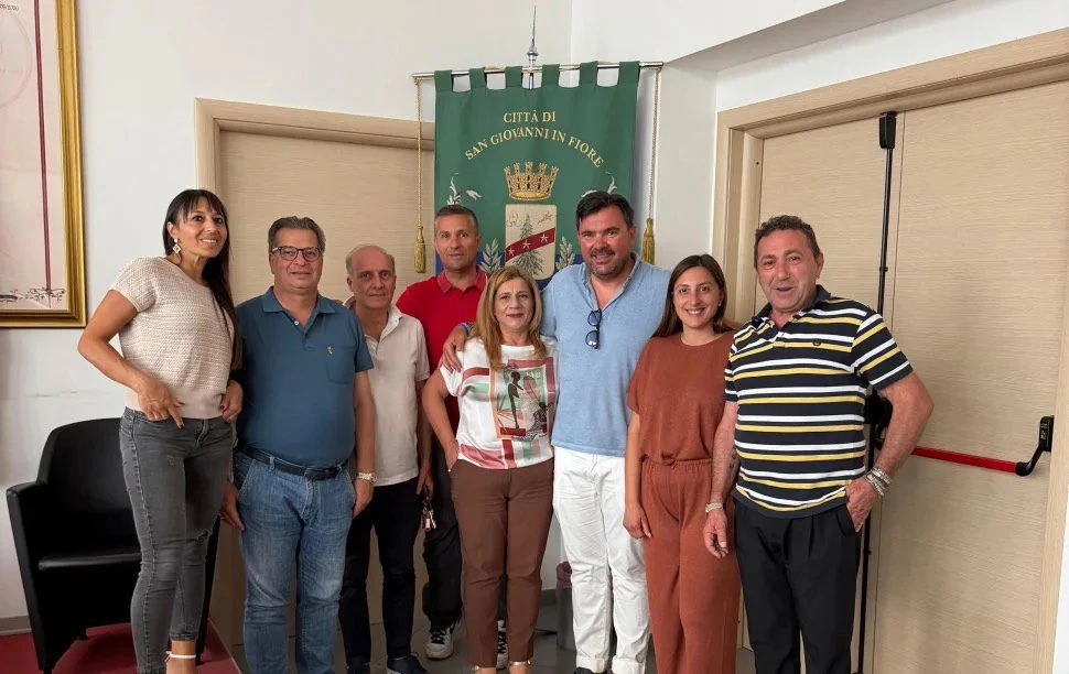 San Giovanni in Fiore, centrodestra: “Barile si dimetta subito. Il caso dell’immobile finto collabente è uno scandalo politico e morale”