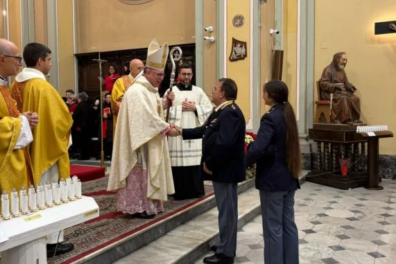 Crotone, la Polizia di Stato partecipa alla Messa del Santo Natale