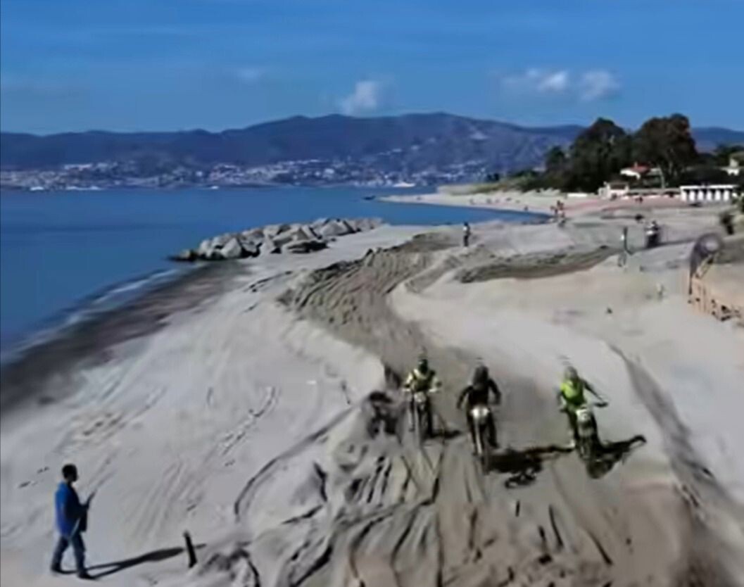 La denuncia di Legambiente: "No alle moto da cross sulla spiaggia di Catona, non è una pista" images La denuncia di Legambiente: "No alle moto da cross sulla spiaggia di Catona, non è una pista"