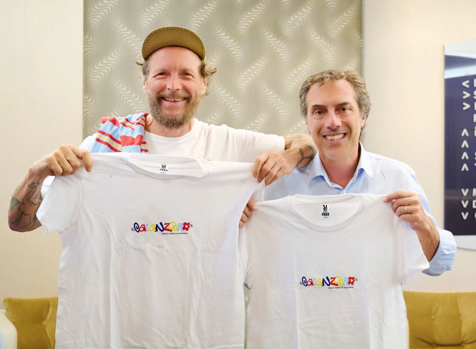 Il Jova Summer Party accende Catanzaro: l'incontro tra il sindaco Fiorita e Jovanotti nel segno del nuovo brand cittadino 