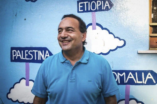 L’eurodeputato Domenico Lucano si sente “figlio di Badolato” nell’accoglienza ai profughi