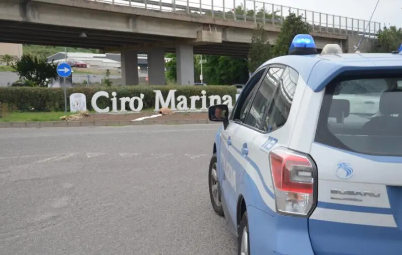 Cirò Marina, controlli straordinari della Polizia: sanzioni e multe images Cirò Marina, controlli straordinari della Polizia: sanzioni e multe