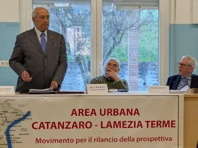 Area urbana Catanzaro- Lamezia Terme, seduta plenaria della commissione socio sanitaria del movimento
images Area urbana Catanzaro- Lamezia Terme, seduta plenaria della commissione socio sanitaria del movimento