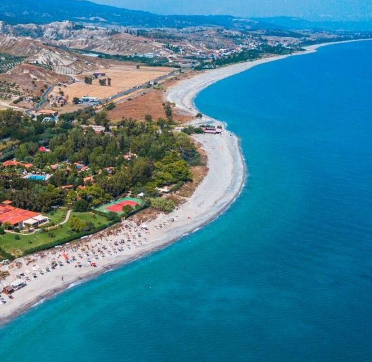 images La Calabria torna protagonista in TV: Maria De Filippi sceglie ancora il versante ionico per Temptation Island
