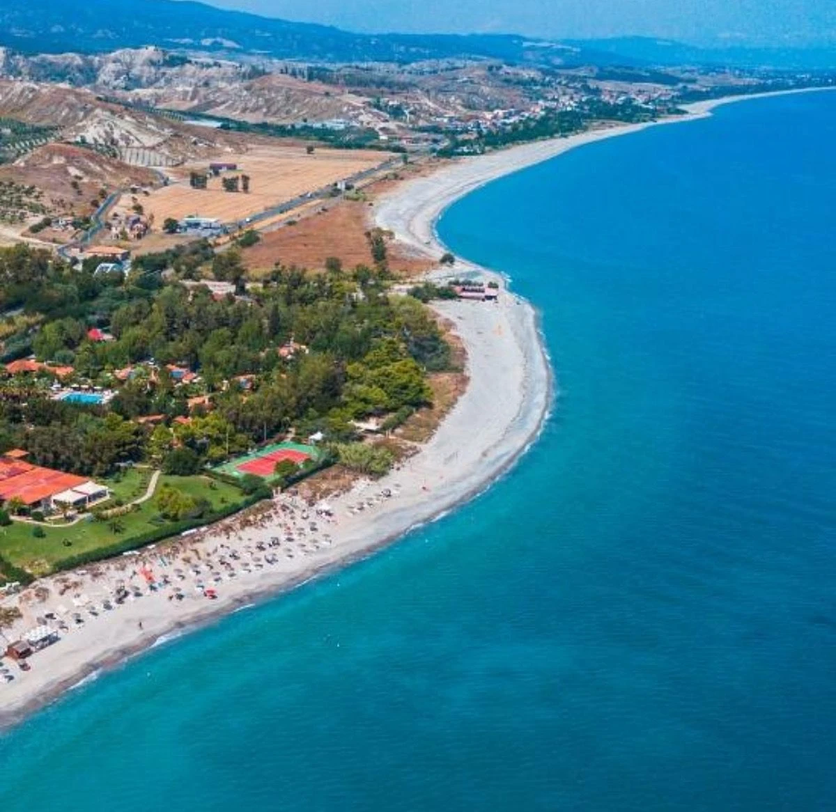 La Calabria torna protagonista in TV: Maria De Filippi sceglie ancora il versante ionico per Temptation Island