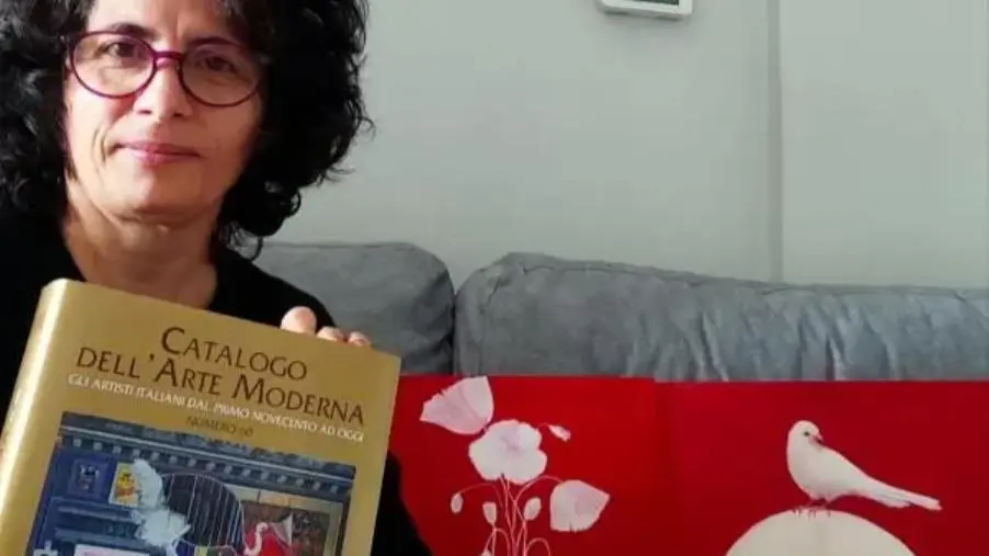 images L’artista calabrese Pierangela Bilotta nel Catalogo Mondadori dell’Arte Moderna dal Novecento ad oggi 
