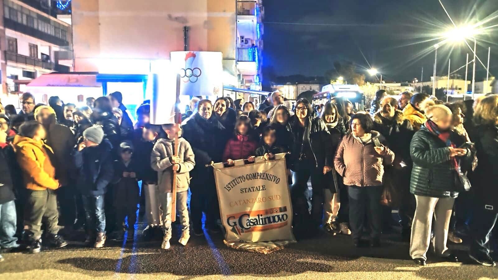 L’IC Casalinuovo accoglie la Fiamma Olimpica a Catanzaro: studenti protagonisti dei valori di Milano-Cortina 2026 images L’IC Casalinuovo accoglie la Fiamma Olimpica a Catanzaro: studenti protagonisti dei valori di Milano-Cortina 2026