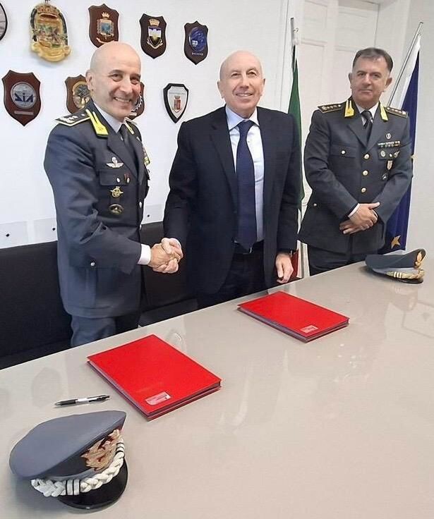 Confische patrimoniali, a Reggio sottoscritto un “memorandum operativo” tra Guardia di Finanza e Procura images Confische patrimoniali, a Reggio sottoscritto un “memorandum operativo” tra Guardia di Finanza e Procura