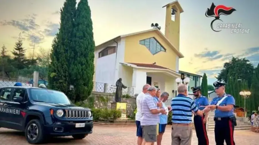 Truffe agli anziani, a Torre Melissa attività di prevenzione dei carabinieri per contrastare il fenomeno  images Truffe agli anziani, a Torre Melissa attività di prevenzione dei carabinieri per contrastare il fenomeno