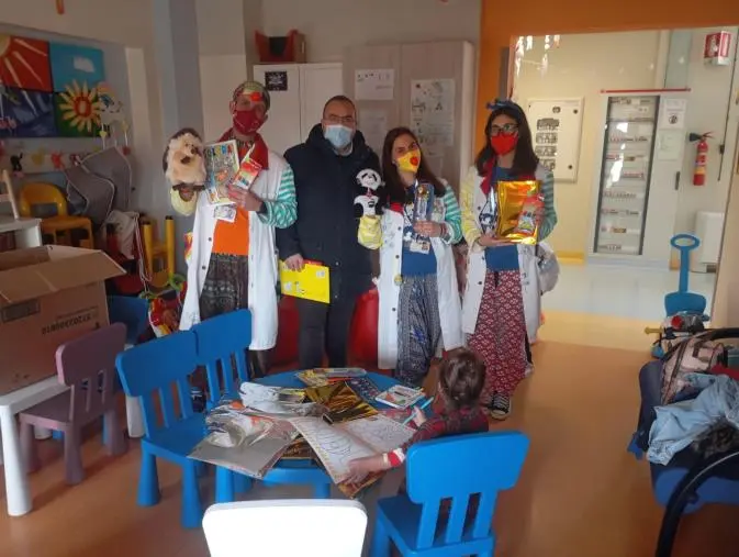 images Il Milan Club Reventino in visita ai reparti pediatrici della Dulbecco