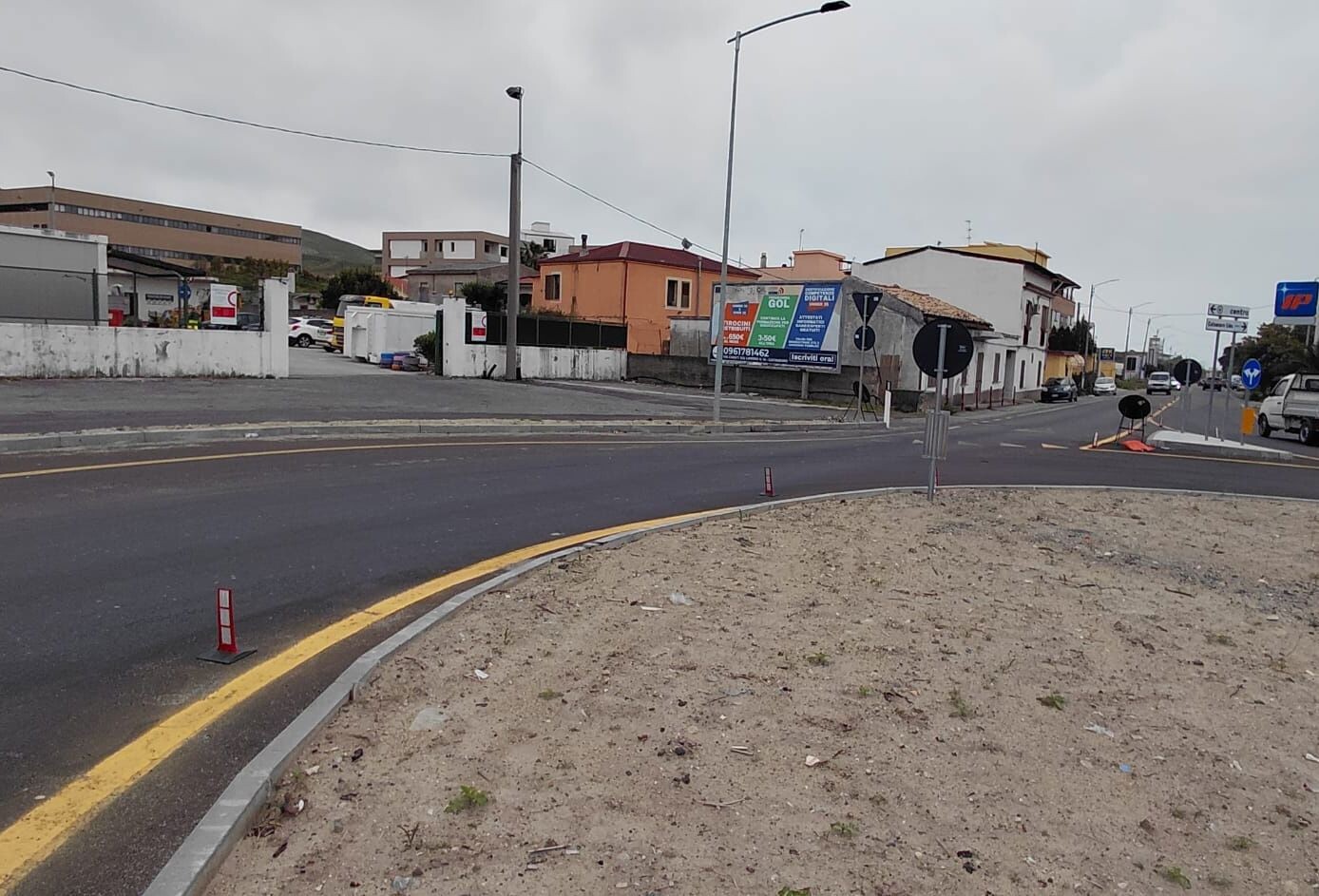 images Catanzaro, Scarpino: "La rotatoria su Viale Magna Graecia ostacola l'accesso all'isola ecologica"