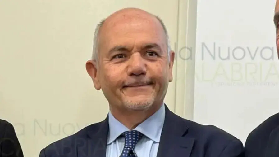 Catanzaro, all’UMG siglato il nuovo Contratto Collettivo Integrativo images Catanzaro, all’UMG siglato il nuovo Contratto Collettivo Integrativo