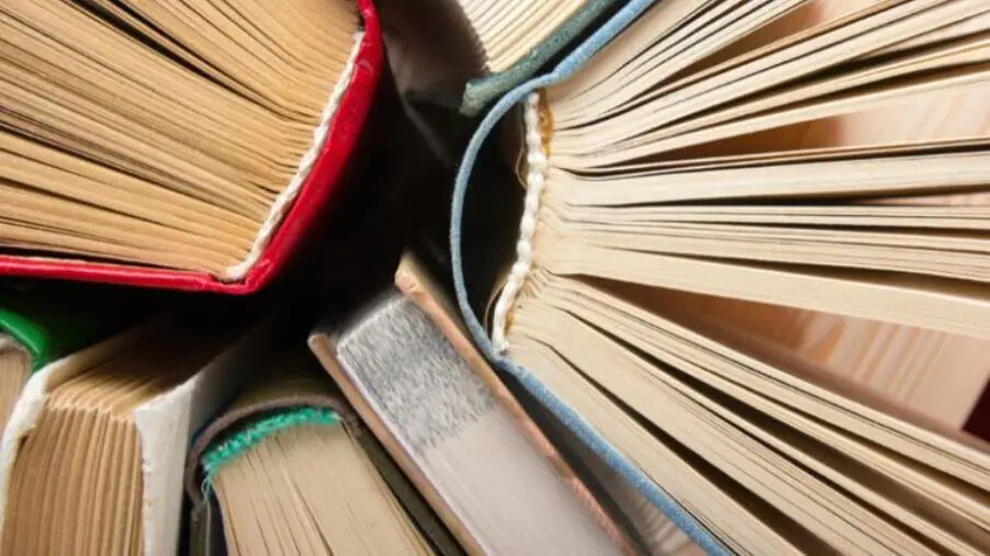 images Catanzaro, riaperti i termini per la domanda di contributo sui libri di testo