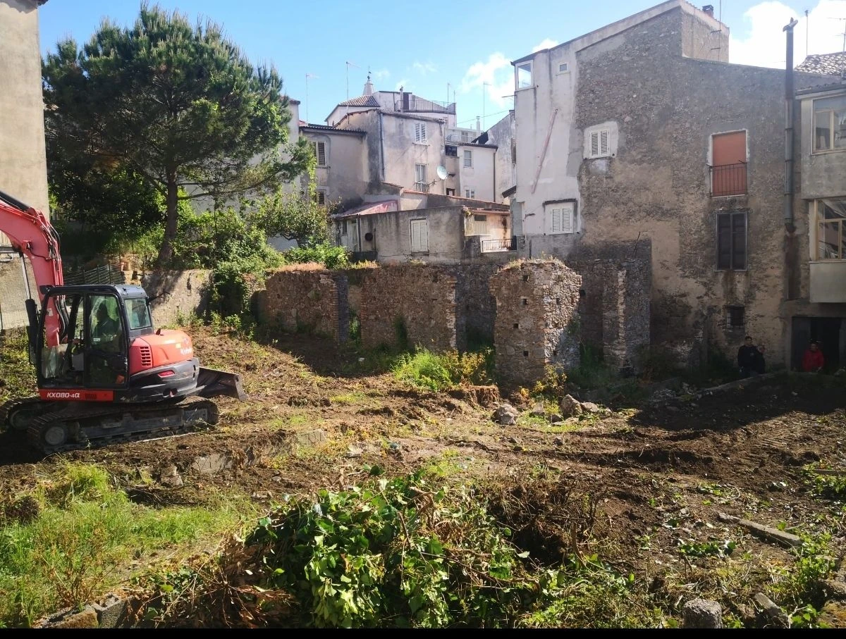Gasperina, al via i lavori per il nuovo parcheggio pubblico in via Milano