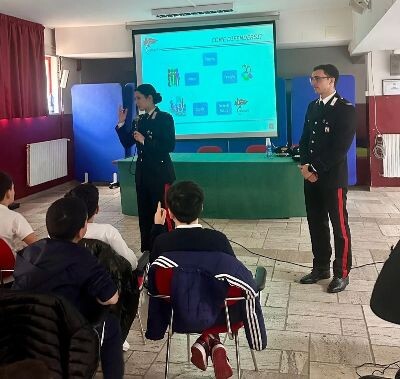 images Bullismo, cyberbullismo e sicurezza online: i carabinieri di Reggio incontrano gli studenti