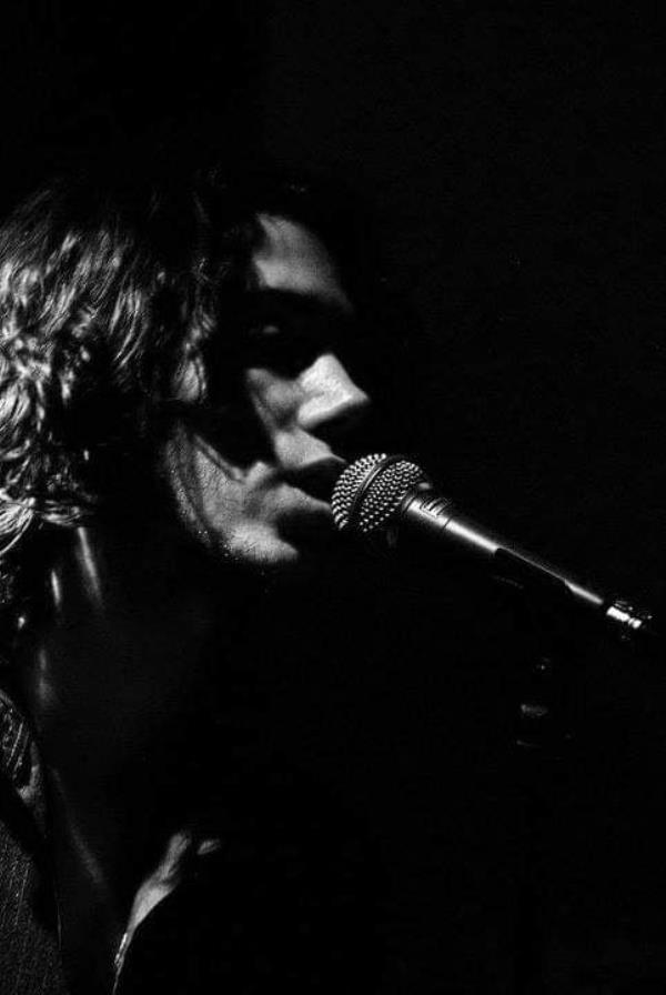 Coronavirus. "Passerà", omaggio in musica dell'artista di Paola Emmanuel Noir al personale sanitario: "Questo periodo finirà, speriamo non i suoi insegnamenti" (VIDEO) images Coronavirus. "Passerà", omaggio in musica dell'artista di Paola Emmanuel Noir al personale sanitario: "Questo periodo finirà, speriamo non i suoi insegnamenti" (VIDEO)