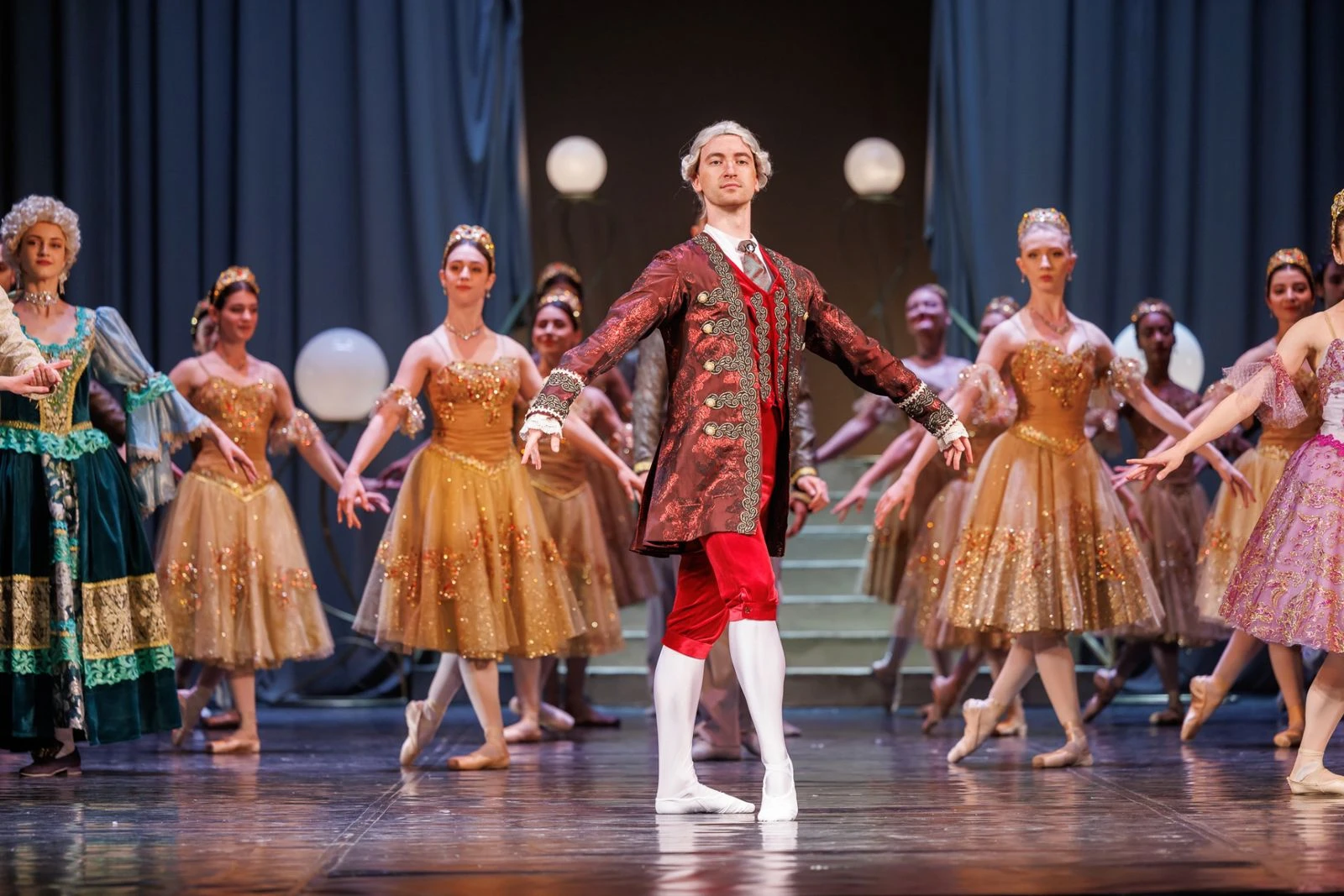 Catanzaro, il 7 gennaio in scena al Politeama lo spettacolo di Cenerentola