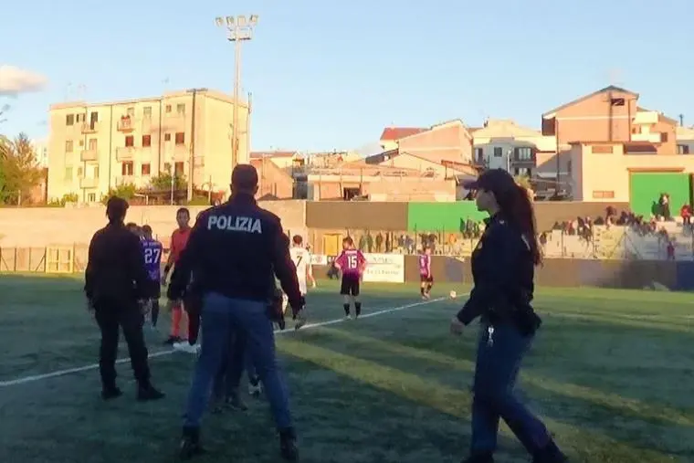 images Colpisce giocatore avversario con un pugno, Daspo ad un dirigente reggino di serie D