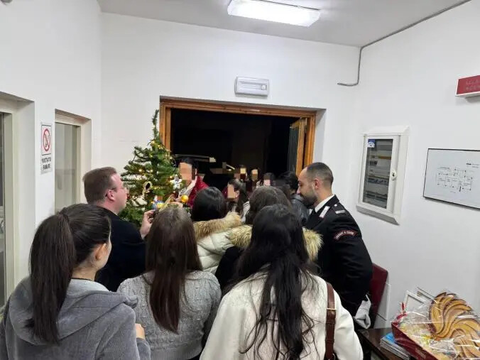 images Melicucco, giovani e carabinieri insieme nella magia del Natale