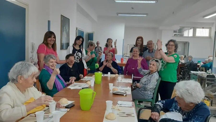 images La casa di riposo "Oasi Padre Pio" di Catanzaro apre le porte allo shiatsu