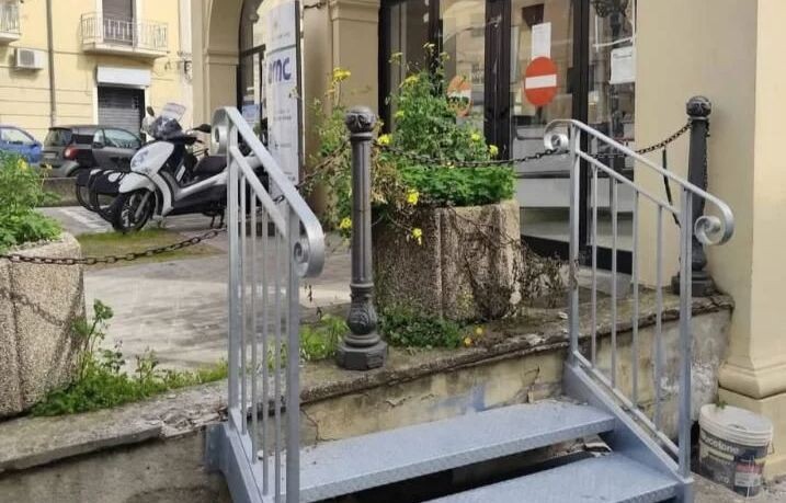 images Catanzaro, installazioni o monumenti allo spreco? "Catanzaro centro 3V" interroga la Giunta