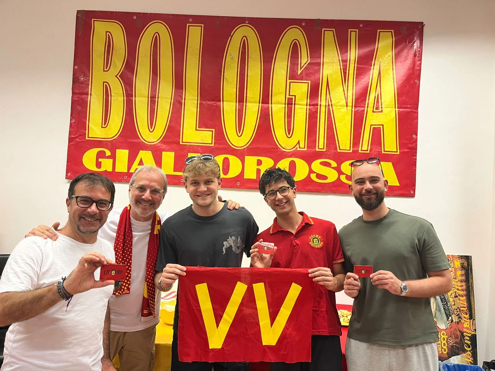 Bologna giallorossa in festa per il tesseramento 2026/2027 del Catanzaro Club Massimo Palanca