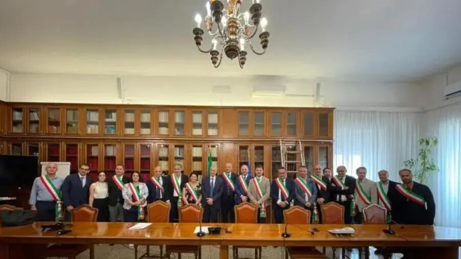 Catanzaro, il Prefetto Ricci ha ricevuto i Sindaci dei Comuni eletti nelle ultime amministrative images Catanzaro, il Prefetto Ricci ha ricevuto i Sindaci dei Comuni eletti nelle ultime amministrative