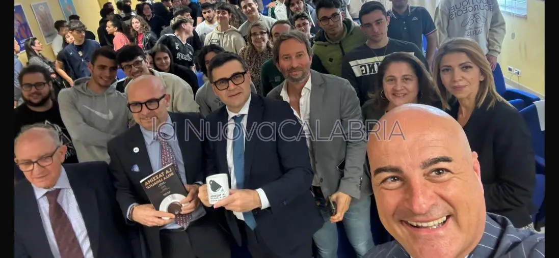 images All’istituto Tecnico ‘Malafarina’ di Soverato il libro ‘La Tazzina della Legalità’
