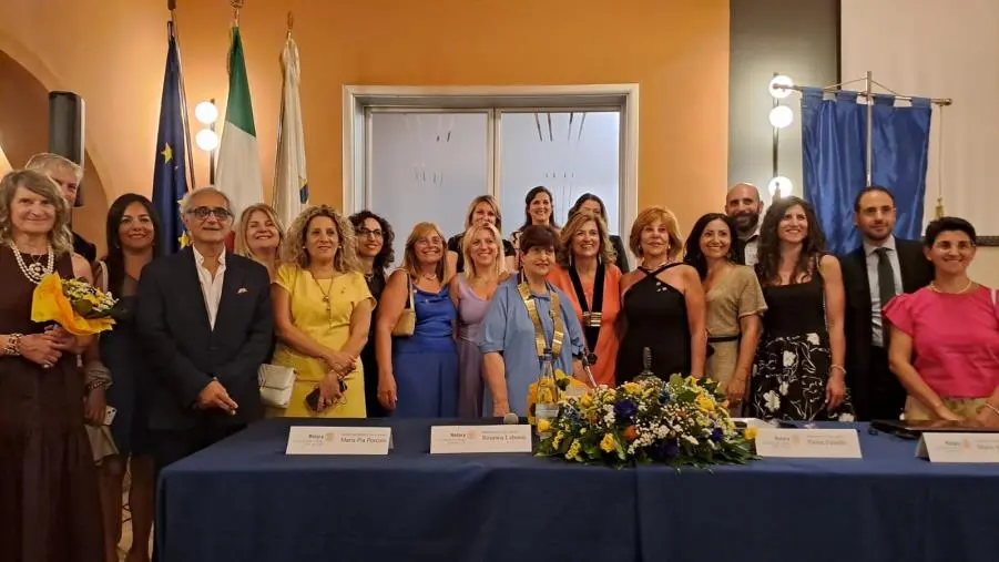 images Rotary Club Montalto Uffugo Valle Crati, passaggio di consegne: neo presidente Rosanna Labonia