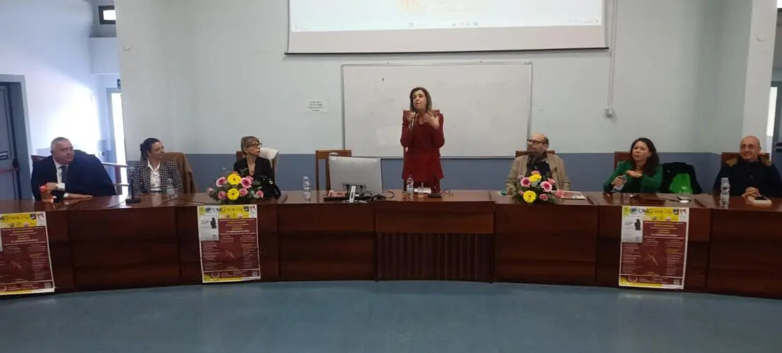 Presentato all'Umg di Catanzaro “Il coraggio di Rosa” di Marisa Manzini: “'Ndrangheta maschilista” images Presentato all'Umg di Catanzaro “Il coraggio di Rosa” di Marisa Manzini: “'Ndrangheta maschilista”