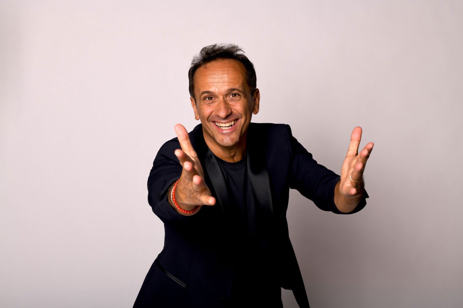 images Catanzaro, sabato  al Comunale lo spettacolo “Scusi, per Hollywood?” con Uccio De Santis: l’intervista