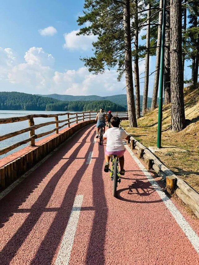 images La Ciclovia dei Parchi continua a crescere: 20mila visitatori in più in un anno e boom di click in rete