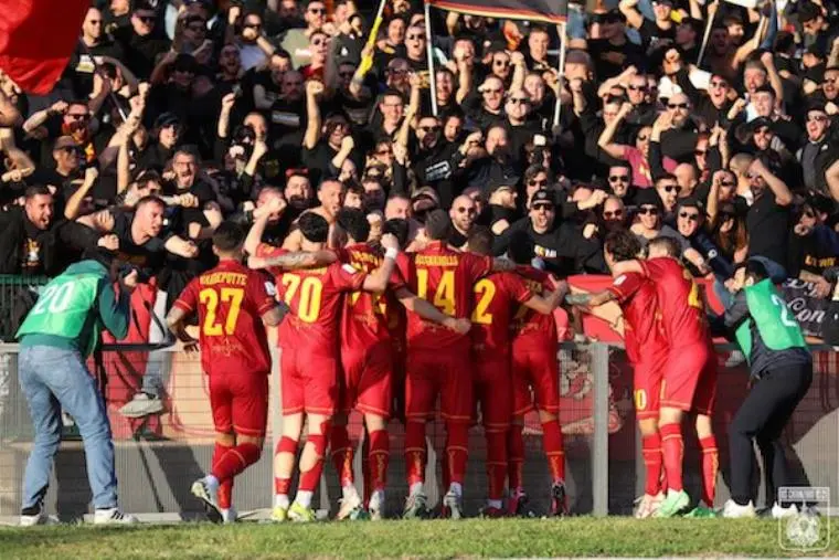 images Serie BKT, Catanzaro e Juve Stabia in campo alle 20.30: le probabili formazioni