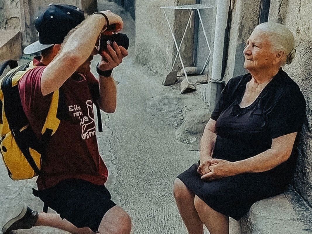 "D•MOMENT", a Badolato Borgo 2 giorni col famoso street photographer Dino Serrao images "D•MOMENT", a Badolato Borgo 2 giorni col famoso street photographer Dino Serrao